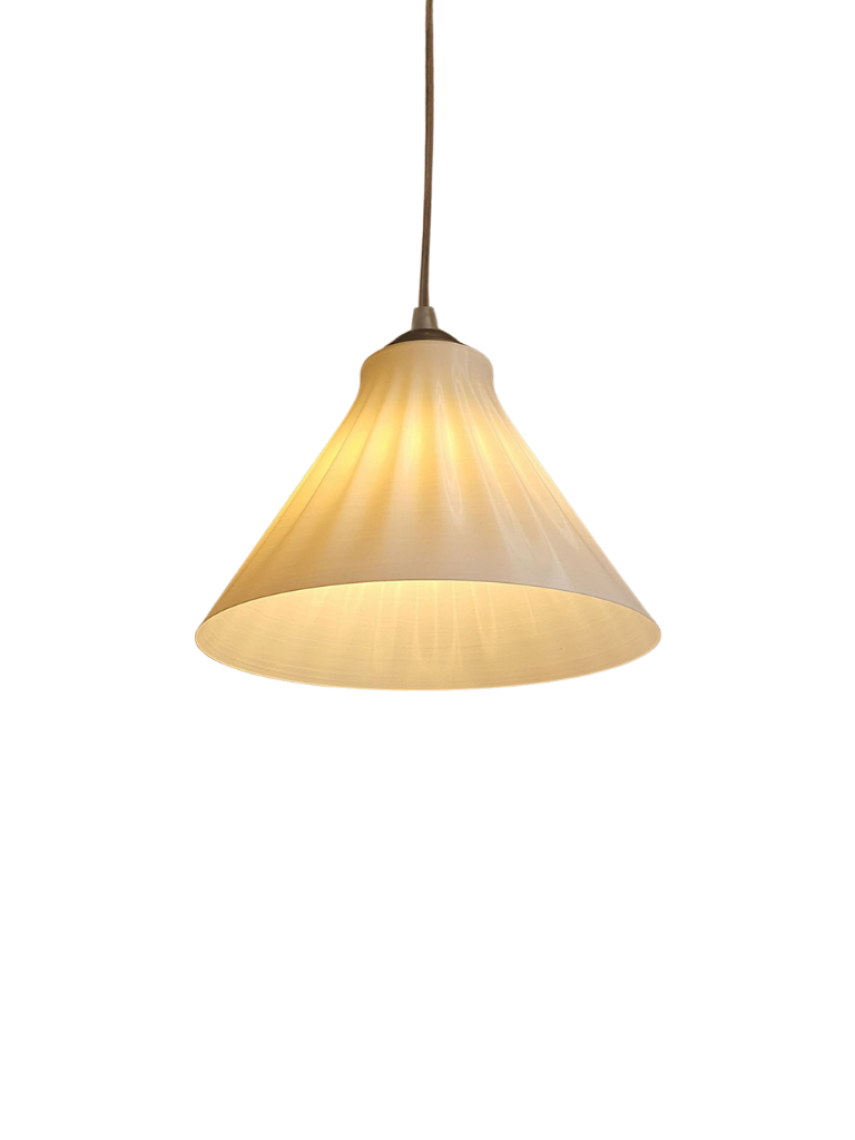 Detailed view of the Flutelit 9 fixture with its contemporary and minimalist design